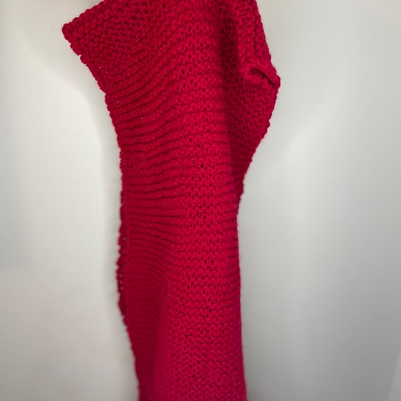 Handmade Red Scarf - Picture 3 of 4